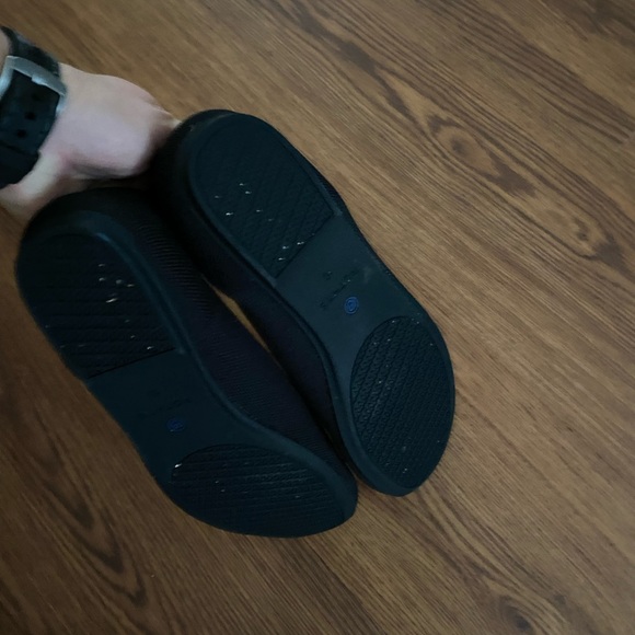 Rothys Black slip ons - Picture 10 of 14